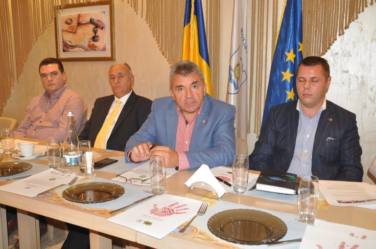 Rotary Cetate și clinica Bega vor să se implice într-un proiect comun „Mămici fericite – bebeluși sănătoși!”