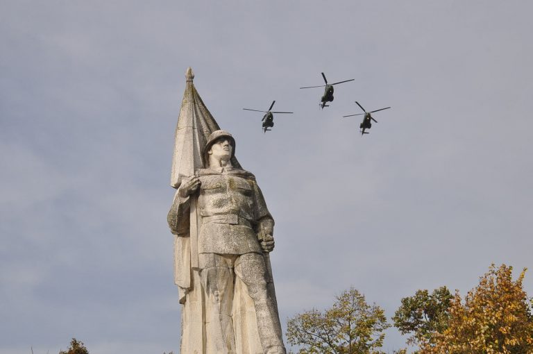 Elicopterele militare nu au lipsit de la Ziua Armatei-VIDEO