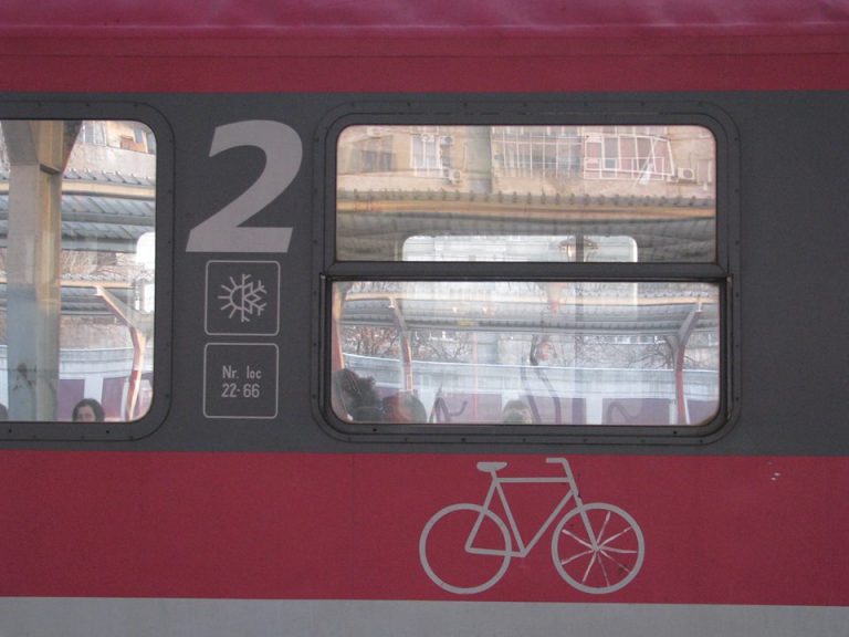 Bicicliştii vor cu trenul! CFR, dispus să faciliteze accesul bicicletelor în garnituri