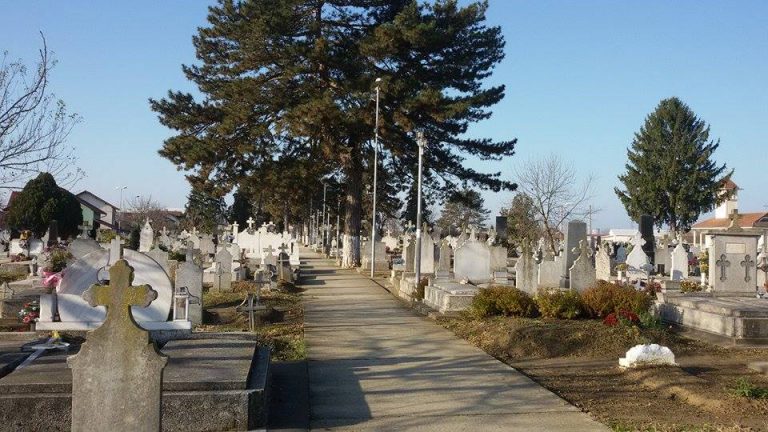 Servicii noi vor fi oferite, obligatoriu, în cimitirele din Banat