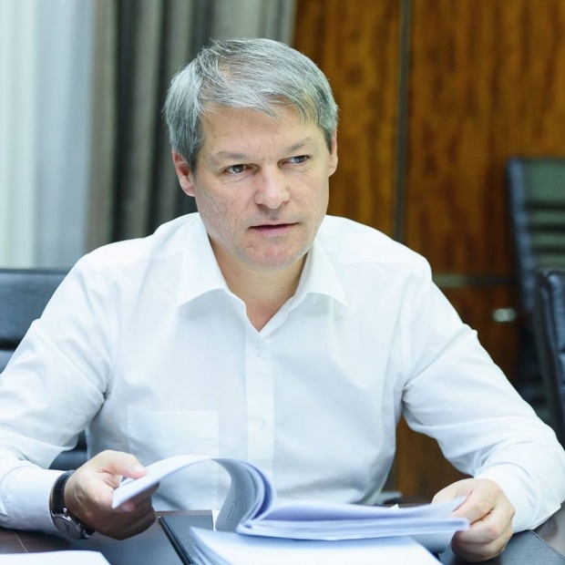 Premierul Dacian Cioloș a zburat cu o cursă low-cost spre Timișoara. Motivul pentru care s-a enervat
