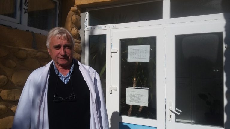 Minune! Povestea medicului care a lăsat Bucureștiul pentru un sat de la ,,granița” cu Banatul!