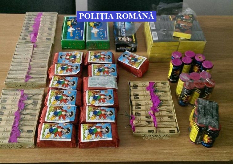 Polițiștii timișeni au confiscat peste 2.000 de petarde