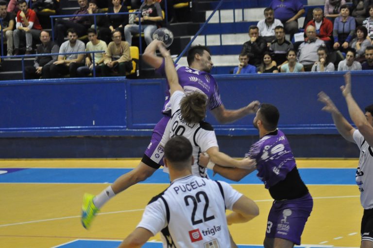 Soluții reduse pentru handbaliștii înaintea unui test important