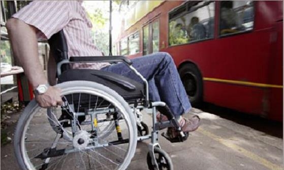 Transportul în comun din Capitala Europeană a Culturii 2021, o provocare pentru cei aflaţi în scaun cu rotile