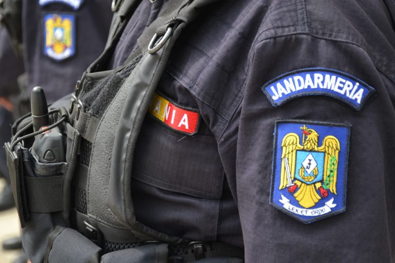 Un minor dat în urmărire națională a fost prins de jandarmi în Timișoara