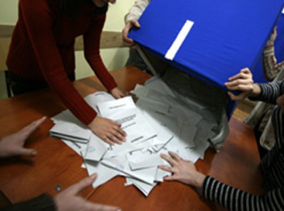 Cine a câștigat alegerile în Banat? Prezența la vot a fost una record în Lăpușnicul Mare. Cum s-a încheiat ziua la Denta?