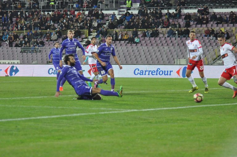 ACS-ul pierde greu cu Dinamo, 1-2