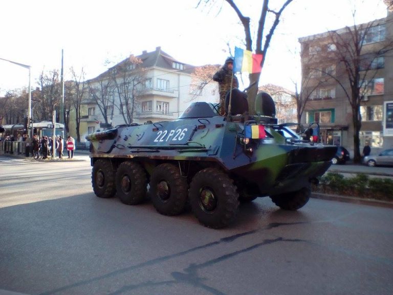 Parada de 1 Decembrie, repetată de sute de militari şi forţe de ordine-VIDEO