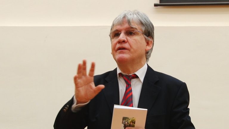 Victor Neumann, du-te acasă!