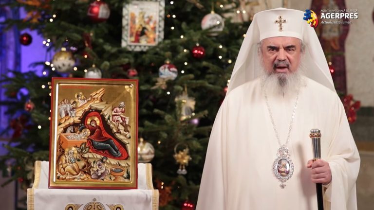 Patriarhul Daniel a transmis un mesaj credincioșilor, cu ocazia sărbătorii Crăciunului, în care îndeamnă la milostivire și la rugăciune pentru cei care suferă. VIDEO