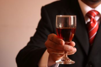 Medicii anunţă că una dintre cele mai consumate băuturi cauzează cancer!