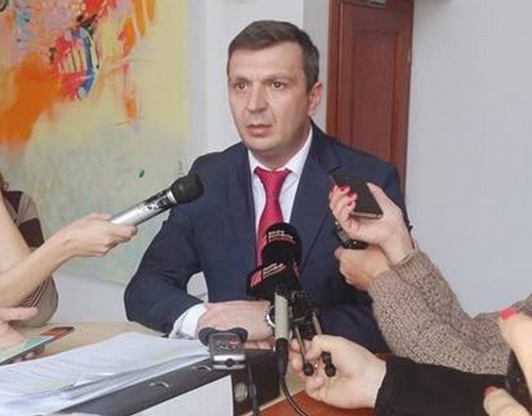 Banii pentru echilibrarea bugetelor – eternul măr al discordiei în Caraș-Severin. Consilierii liberali au părăsit ședința