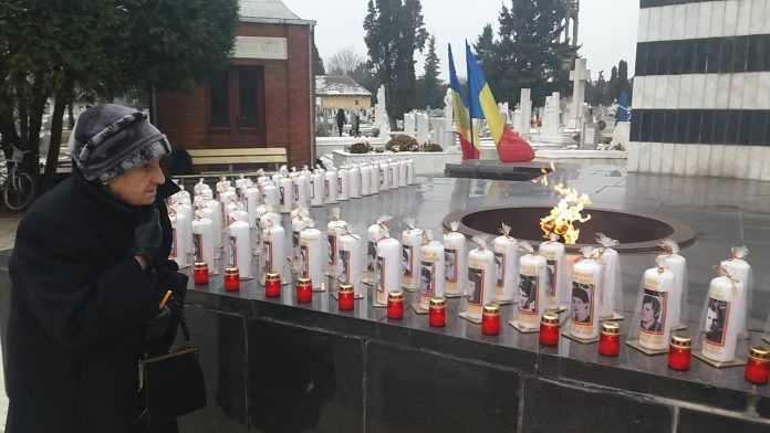 coroane-cimitirul-eroilor-7