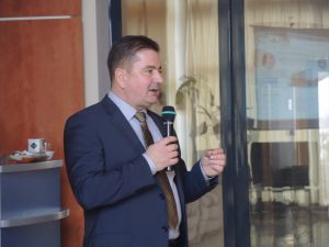 dan-idolu-aeroport-1