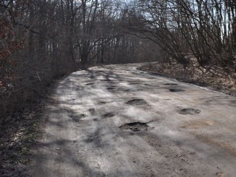 Drumurile Caraş-Severinului afectate de inundaţii, reparate de Compania Naţională de Investiţii