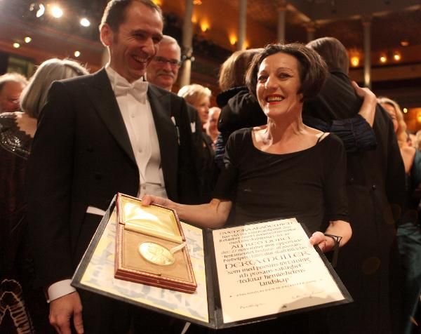 „În România, orice om care gândeşte altfel e perceput ca duşman”. Interviu cu Herta Müller, laureat al Premiului Nobel pentru Literatură