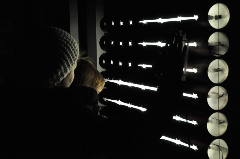 Grupul Avantpost propune vizionarea unei agende ascunse