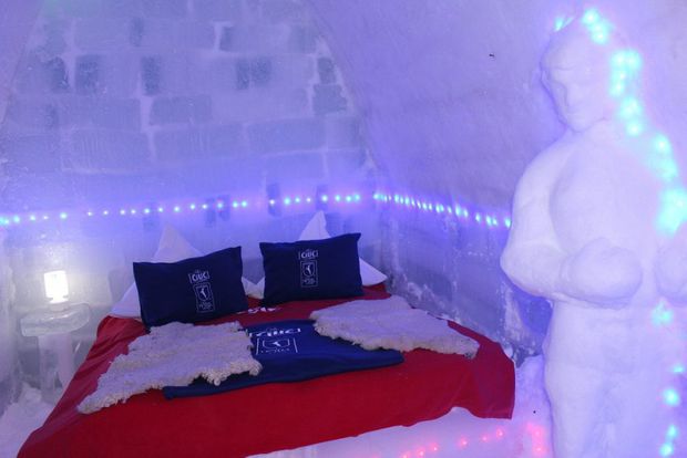 Hotelul de gheață de la Bâlea Lac va fi plin de Crăciun. FOTO