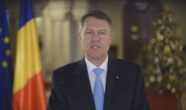 Mesajul de Anul Nou al preşedintelui Klaus Iohannis: „Dragi români, nu vă pierdeţi încrederea în România” VIDEO