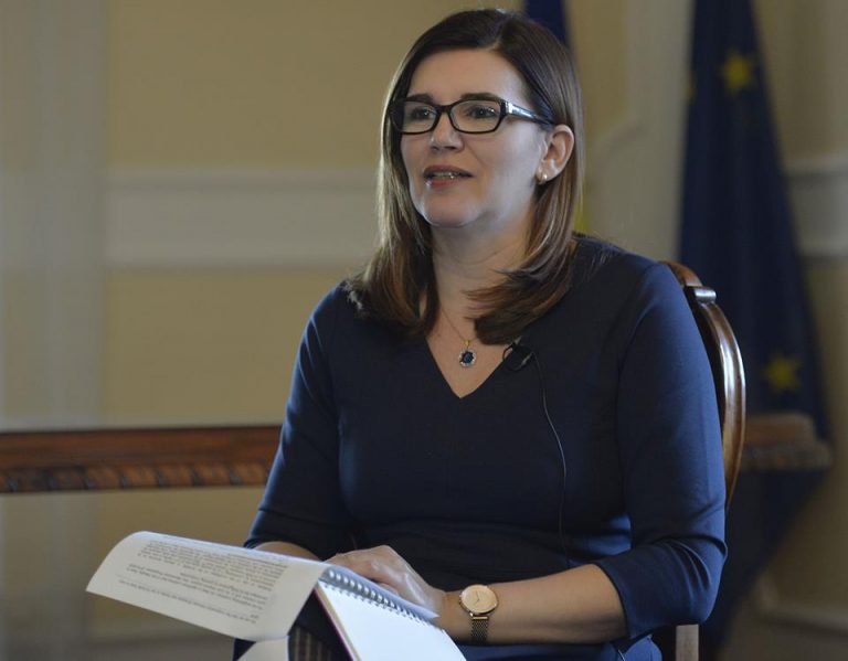 „În ceea ce privește sprijinul pentru păstrarea limbii române în Timoc, noi facem toate eforturile”. Interviu cu Excelența Sa Oana-Cristina Popa, ambasadorul României în Serbia