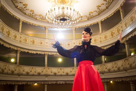 Un colind filmat în centrul Timișoarei face furori pe Internet. VIDEO