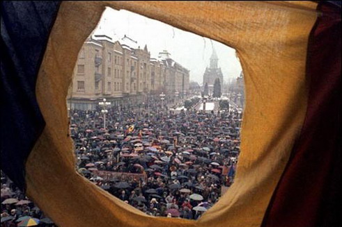 Elevii și studenții vor învăța despre Revoluția din Decembrie 1989. Curs universitar în premieră națională, la Timișoara