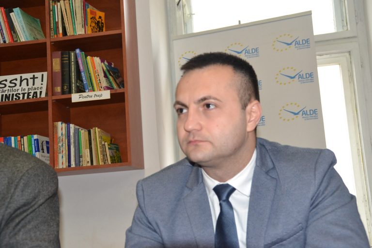Liderul ALDE Timiș către primarul Nicolae Robu: ”Vă implor să nu ne credeți chiar tâmpiți!” Care este motivul interpelării…