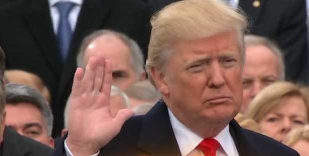 Donald Trump este al 45-lea președinte al SUA. A depus jurământul: ”Vom eradica complet terorismul” VIDEO