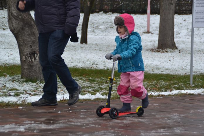 iarna-zapada-parc-copii-1