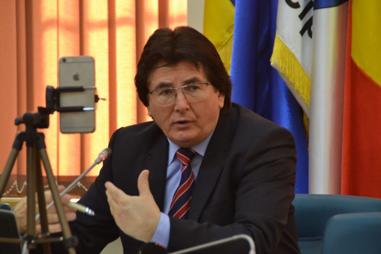 Primarul Nicolae Robu critică dur adoptarea de către Guvern a ordonanţelor de urgenţă