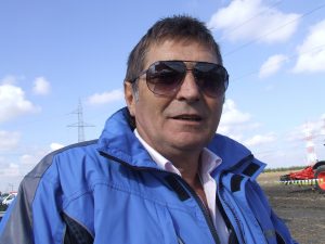 De ce fermierii din timis -Ioan Turc directorul fermei Comagra Beregsau mare timisDSCF0661