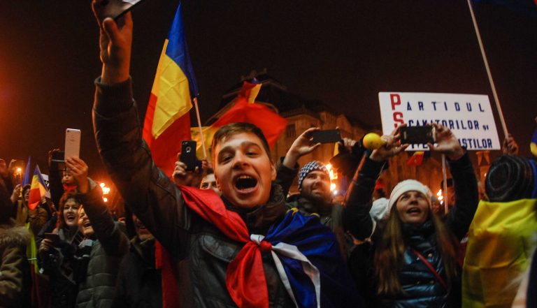 Băgați huiduiala la dubă! Ce spun protestatarii din Timișoara? VIDEO