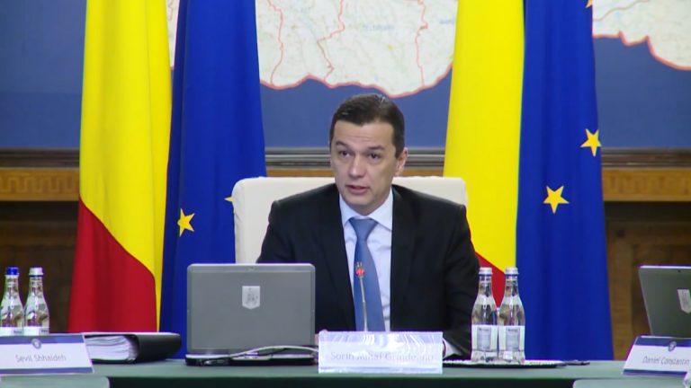 Premierul Sorin Grindeanu îl critică pe preşedintele Klaus Iohannis pentru întârzierea promulgării Legii Bugetului pe anul 2017. VIDEO