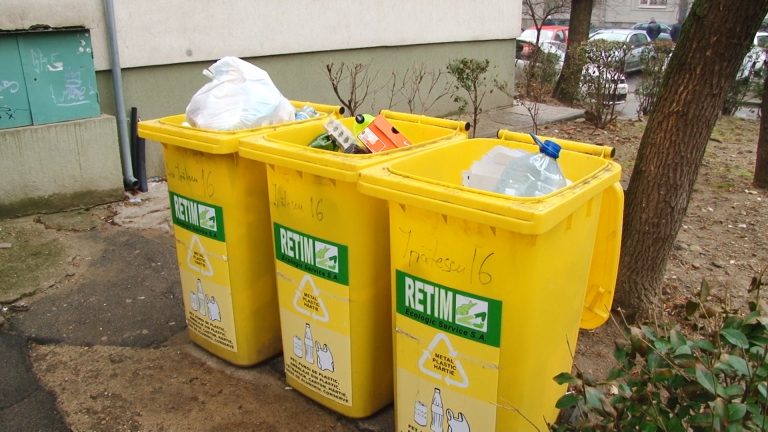 RETIM distribuie pubele galbene asociațiilor de proprietari din Timișoara