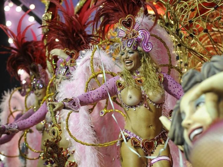 Cel mai renumit carnaval din lume, cel de la Rio, a debutat cu o mare controversă