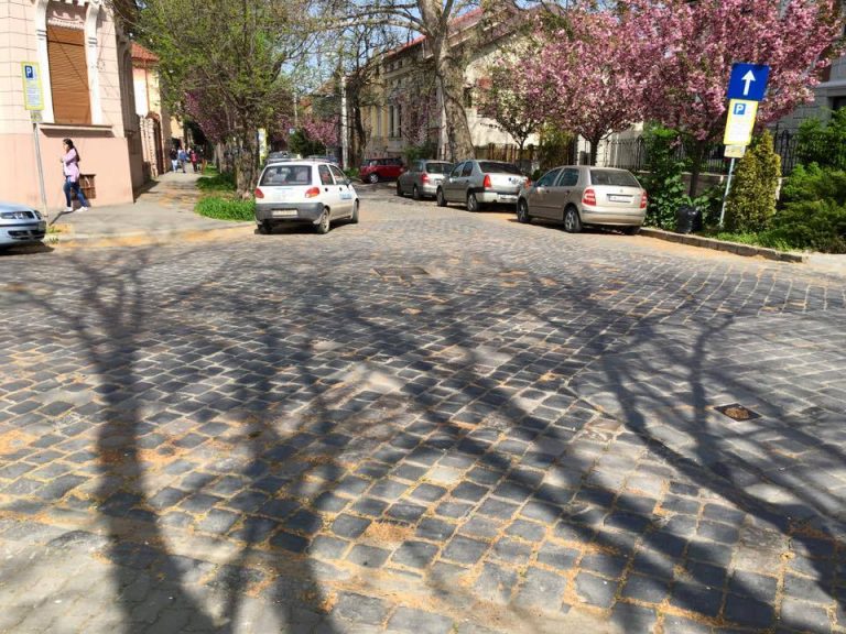 Aviz nefavorabil din partea Direcției de Cultură, pentru asfaltarea străzilor cu piatră cubică din zona istorică