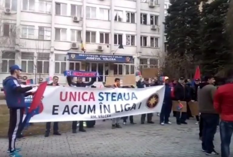 Steaua nu are fani în Banat! „Revoluţia roş-albastră”, un fiasco total! Doar 7 susţinători s-au adunat la Lugoj
