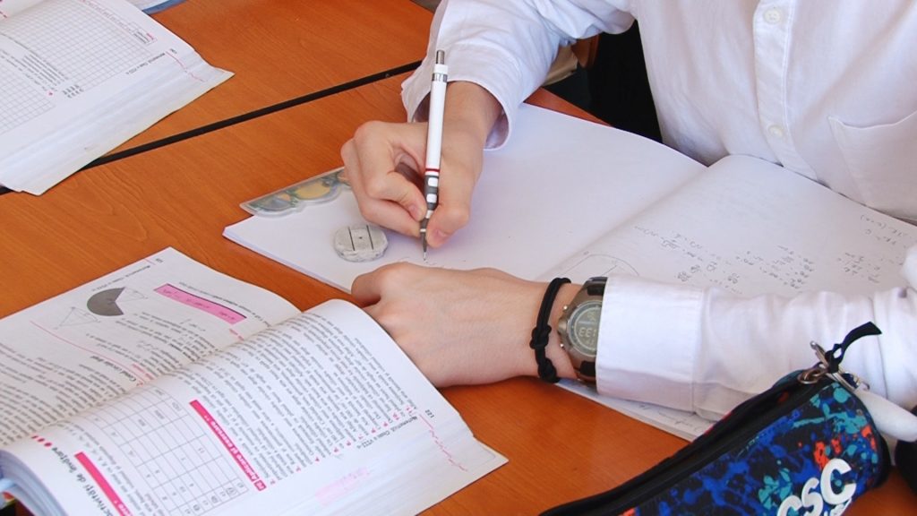 Elevii timișeni simulează examenele naționale.Still012