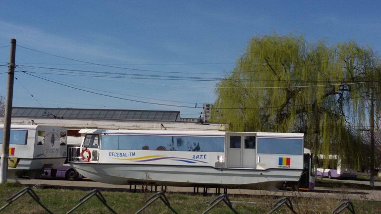 Nu ne dăm cu vaporaşele din cauza unui concurs de canoe, explicaţia primarului Timişoarei