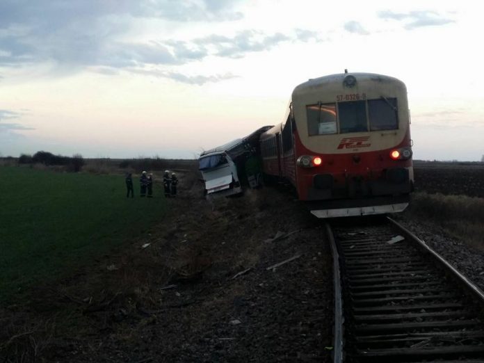 accident-autocar-tren-7