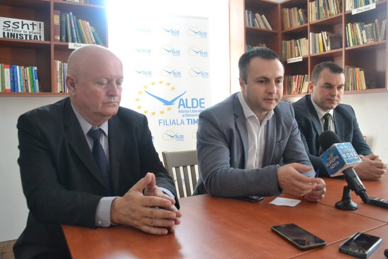Filiala ALDE Timiș merge mai departe pe mâna lui Tăriceanu