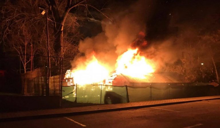 Incendiu la cel mai mare ștrand din Arad! Ce s-a întâmplat?