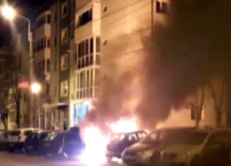 Maşini incendiate la Timişoara!