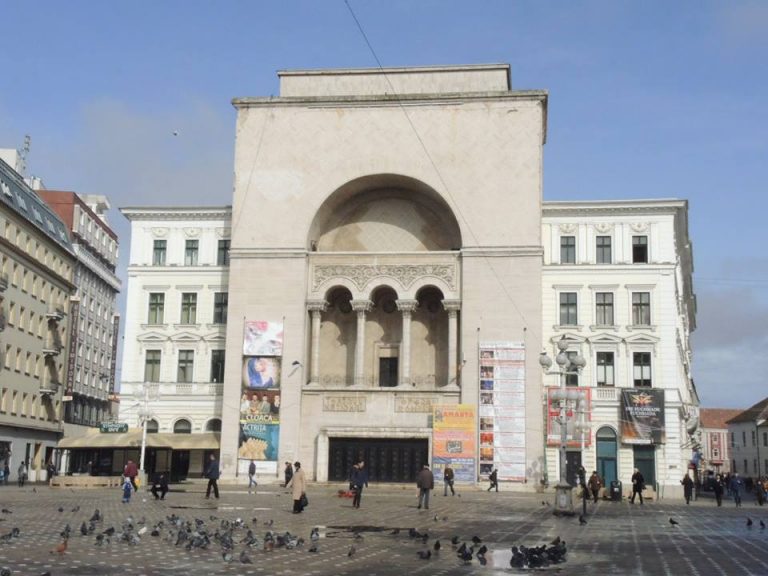Lucrări suplimentare de 4 milioane de lei pentru reabilitarea fațadei Operei din Timișoara