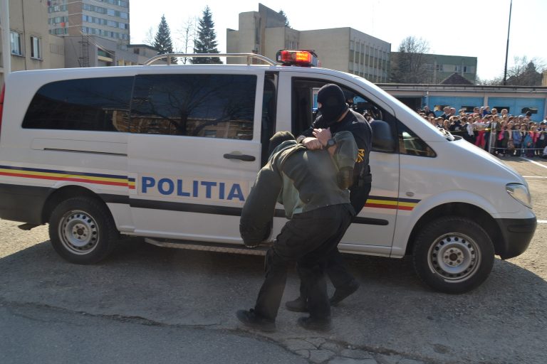 Un neamţ a venit să fure maşini în România!