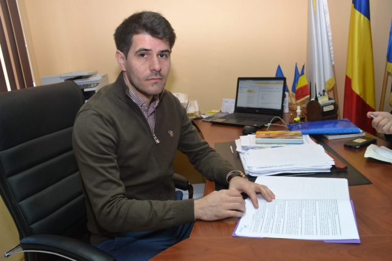 Concesionările inflamează spiritele într-o comună periurbană a Timișoarei! Actori principali, Curtea de Conturi, vechea conducere a Primăriei și aleșii locali-VIDEO