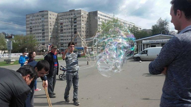 Experimente științifice, ateliere de creație și multe alte acțiuni în aer liber