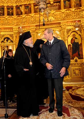 M_S_-Regele-Mihai-IPS-Nicolae-Corneanu-decembrie-2008-catedrala-mitropolitana
