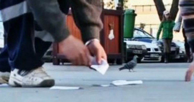 Neamțu-i neamț! A găsit niște bani pe o stradă din Timișoara și i-a dus la Poliție